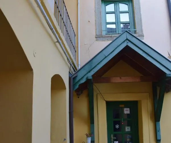 Hauser-bodnar Haz Gasthuis Eger