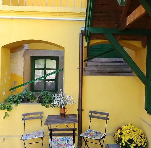 Hauser-bodnar Haz Eger