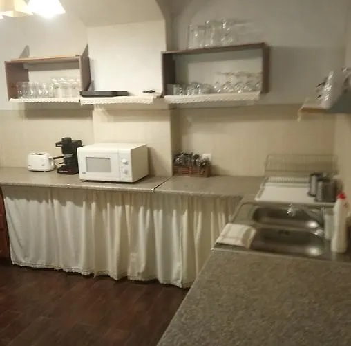 Hauser-bodnar Haz * Eger