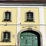 Hauser-bodnar Haz Eger