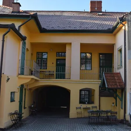 Hauser-bodnar Haz Guest house *