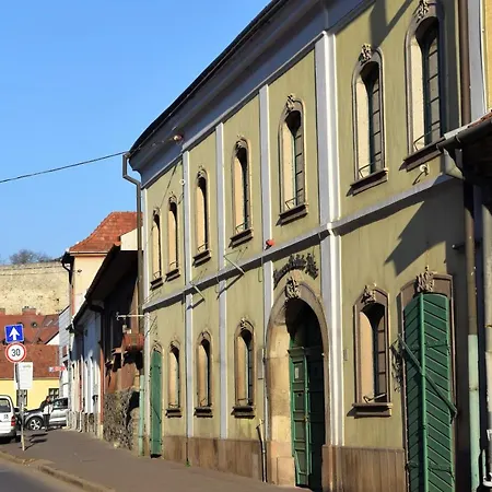 Hauser-bodnar Haz Guest house Eger