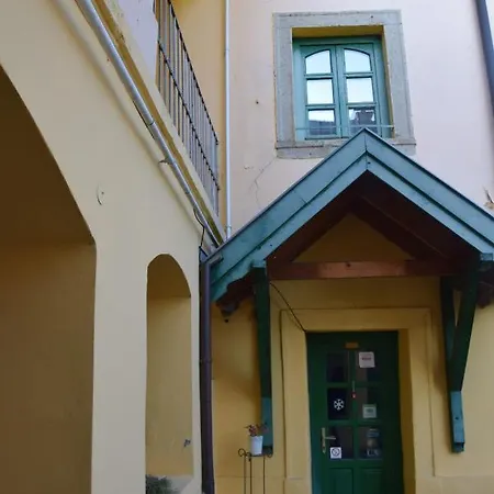 Hauser-bodnar Haz Guest house Eger